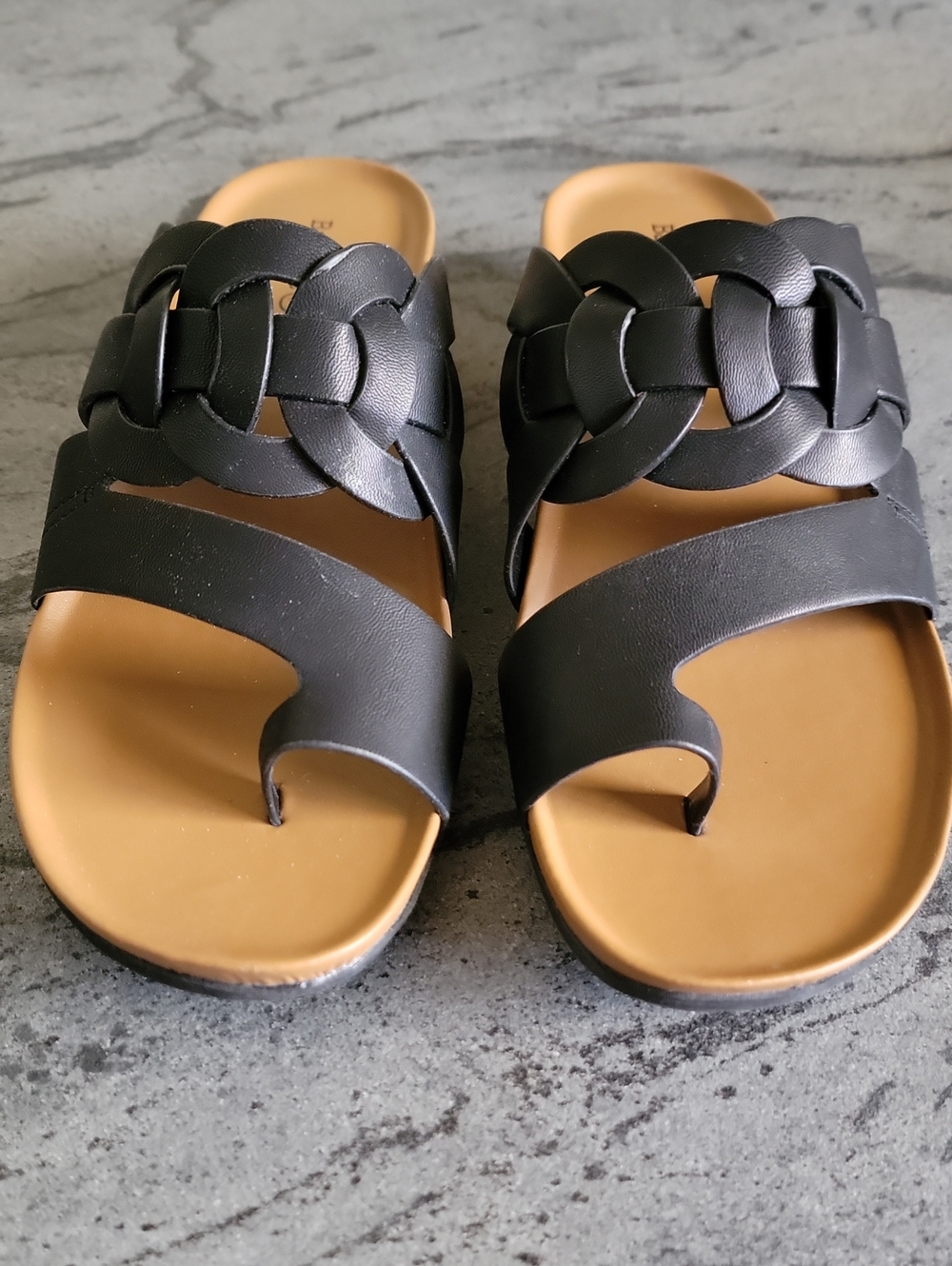 BARE TRAPS Julianne Wedge Sandal Black 8M NWT - Picture 2 of 7